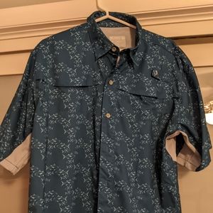 Reel Legends size Medium performance shirt